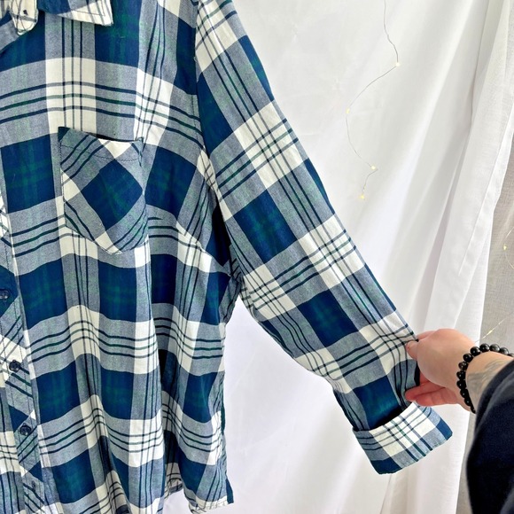 Upcycled Womens Blue Plaid Long Sleeve Top 2X Floral Peace Sign Embroidered Rose - Picture 5 of 6